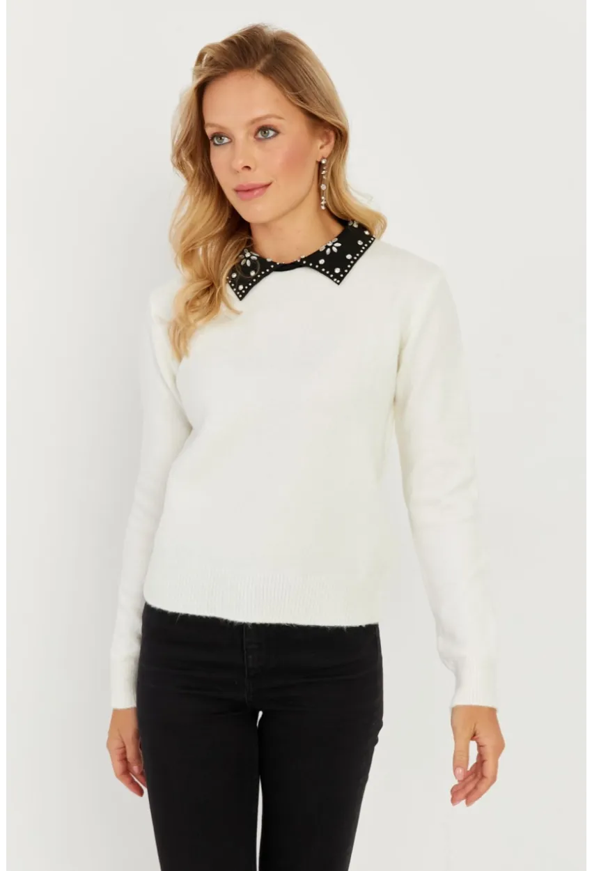 Kadın Ekru Yakası Taşlı Triko Kazak KED1213