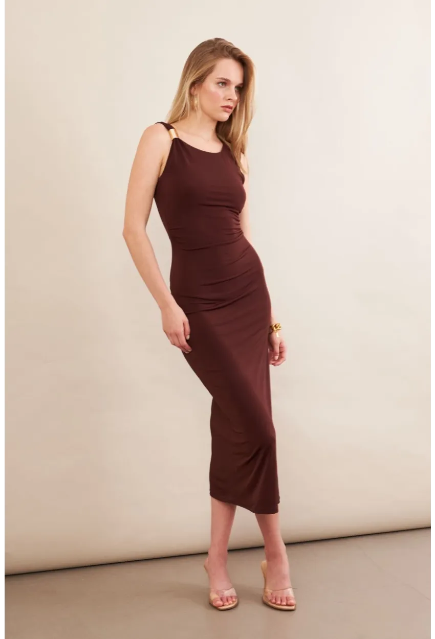 Kadın Kahverengi Aksesuarlı Büzgülü Midi Elbise İRE102