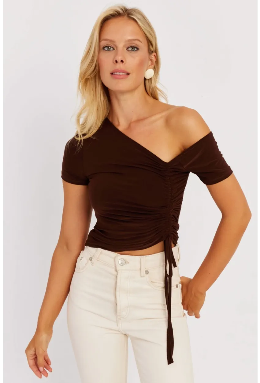 Kadın Kahverengi Asimetrik Yaka Asansörlü Bluz GÇ162