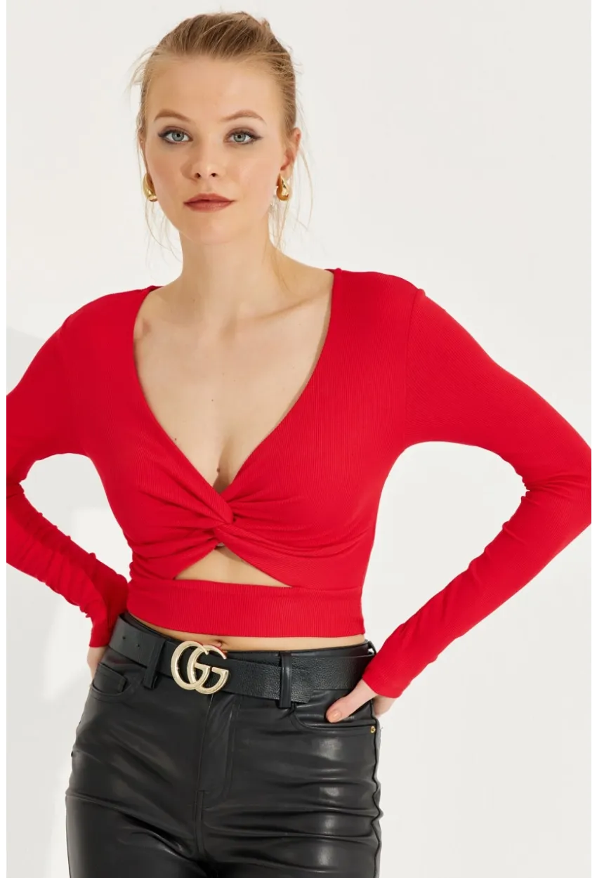 Kadın Kırmızı Önü Düğümlü Crop Bluz AYD244