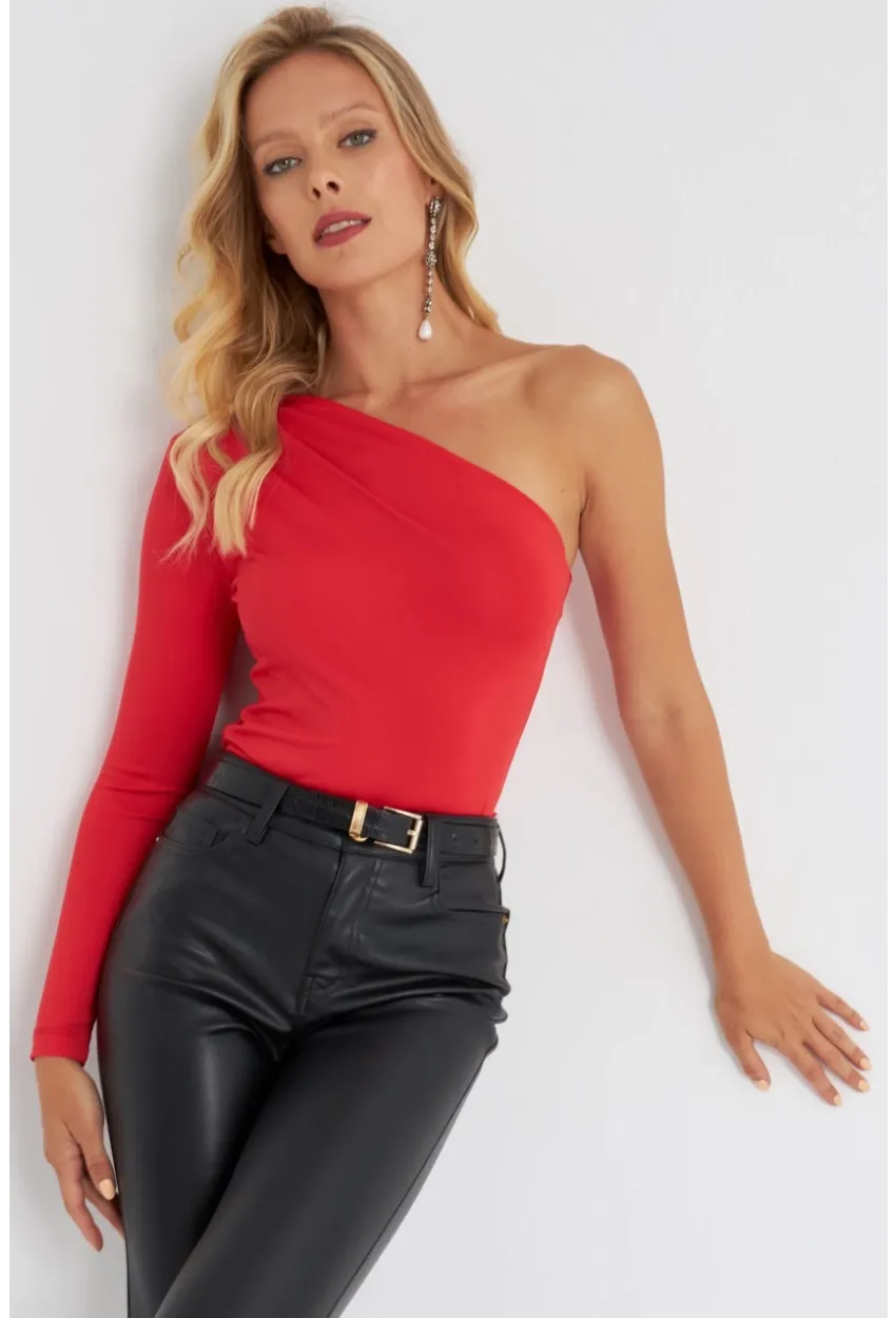 Kadın Kırmızı Tek Kol Bluz EY2675