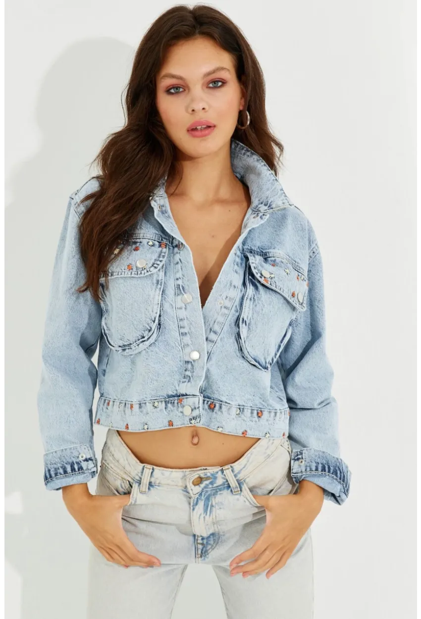 Kadın Mavi Nakışlı Denim Kısa Ceket İS802