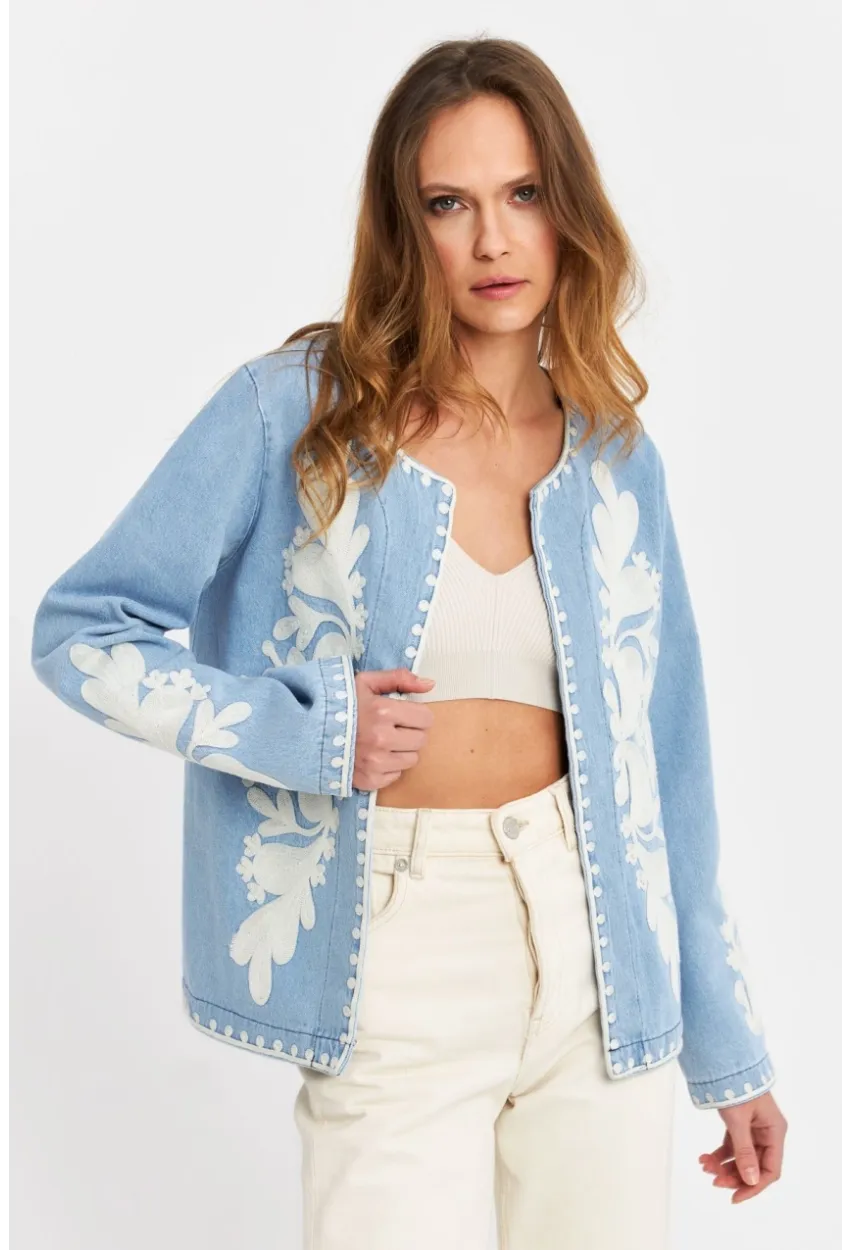 Kadın Mavi Nakışlı Mevsimlik Denim Premium Ceket QS5583
