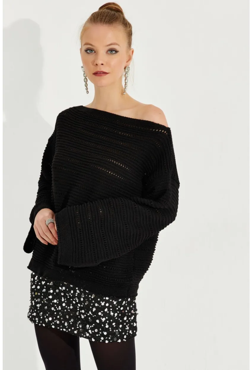 Kadın Siyah Ajurlu Triko Bluz YV213