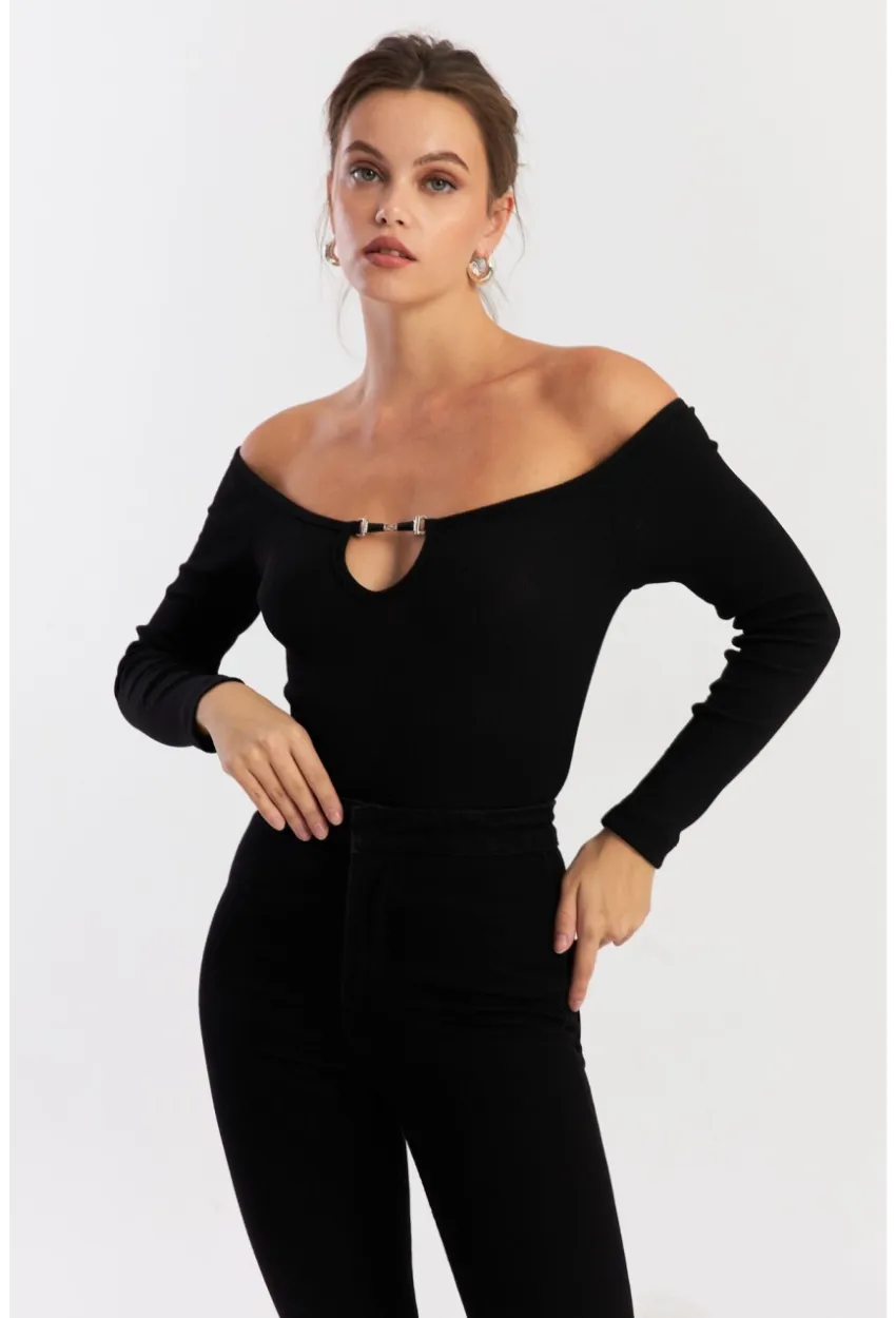 Kadın Siyah Aksesuarlı Kaşkorse Bluz EY2918