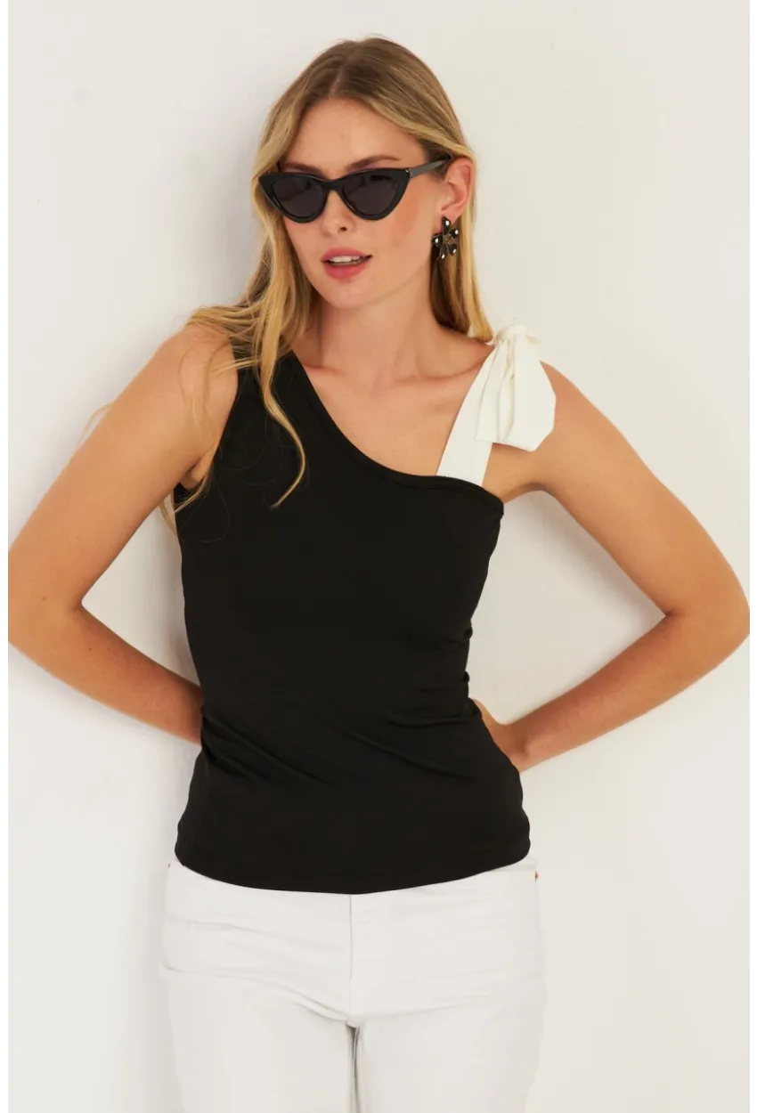 Kadın Siyah Bağlamalı Bluz EY2774