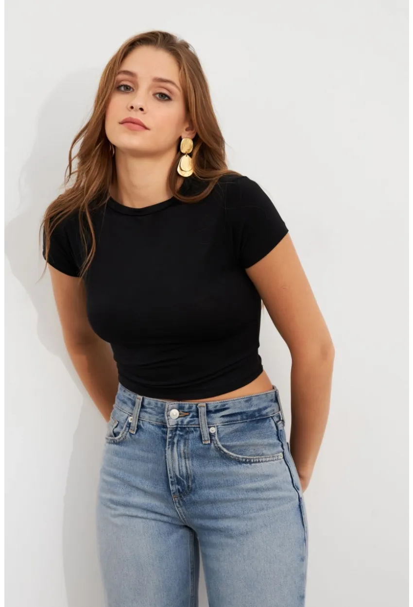 Kadın Siyah Basic Kısa Kollu Bluz UG2444