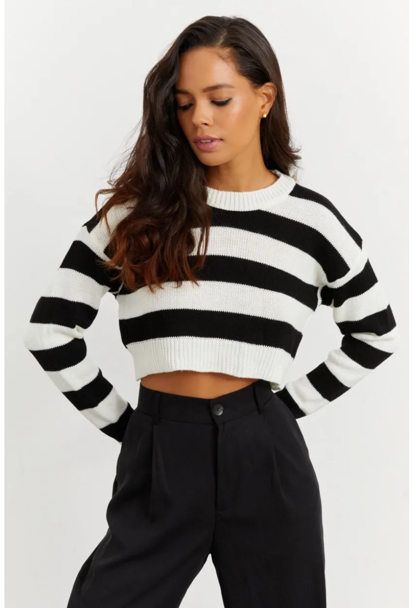 Kadın Siyah-Beyaz Çizgili Kısa Kazak SF1538
