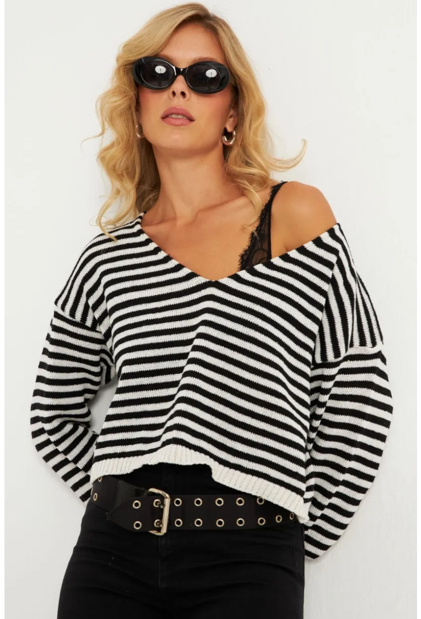 Kadın Siyah-Beyaz Çizgili Triko Bluz YV278