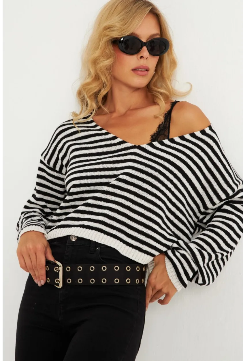 Kadın Siyah-Beyaz Çizgili Triko Bluz YV278