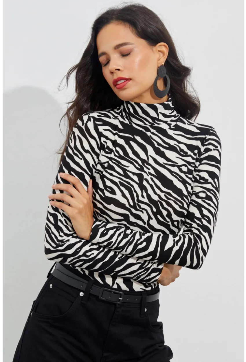 Kadın Siyah-Beyaz Zebra Desenli Balıkçı Bluz EY1524