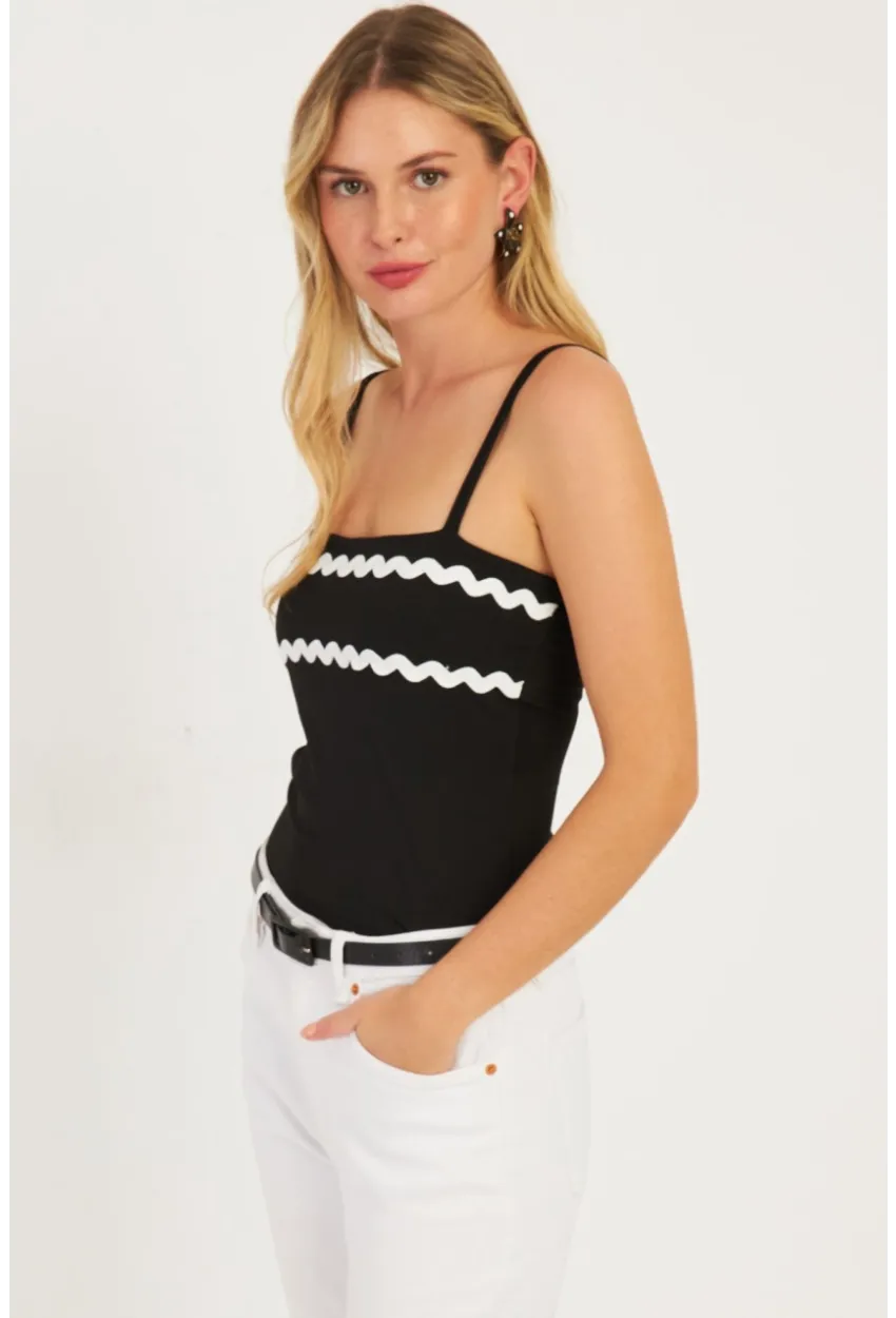 Kadın Siyah Biyeli Bluz EY2772