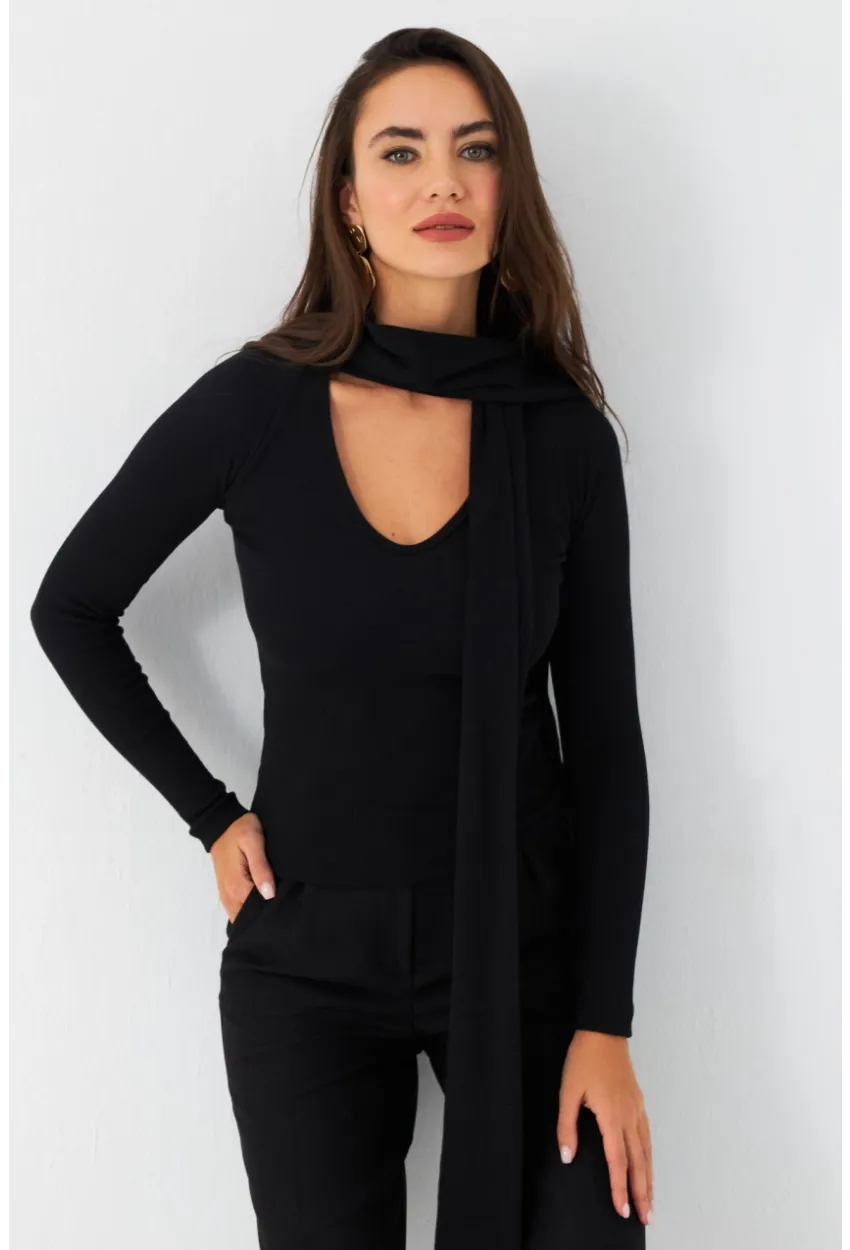 Kadın Siyah Boyun Bağlamalı Kaşkorse Bluz EY2986