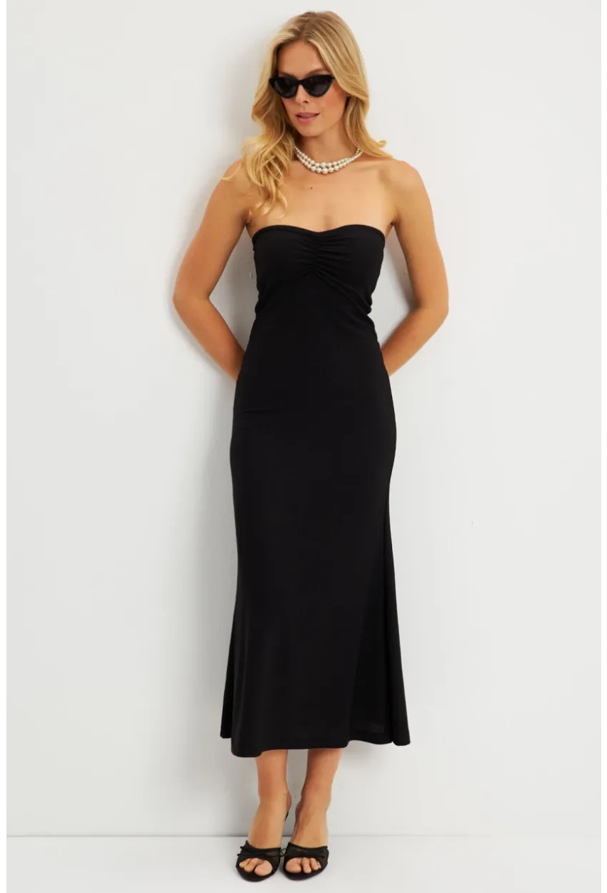 Kadın Siyah Bürümcük Straplez Midi Elbise EY2787