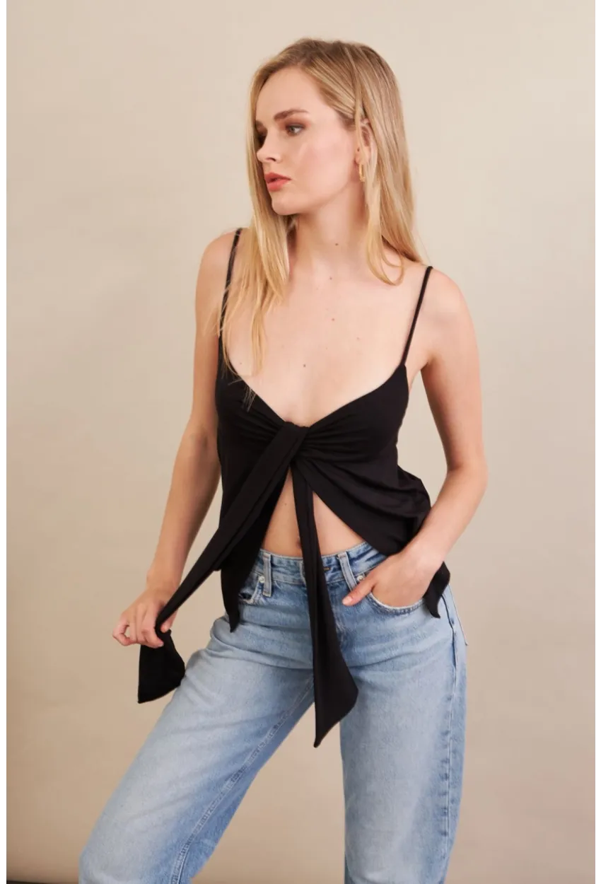 Kadın Siyah Büzgülü Asimetrik Bluz ZH172