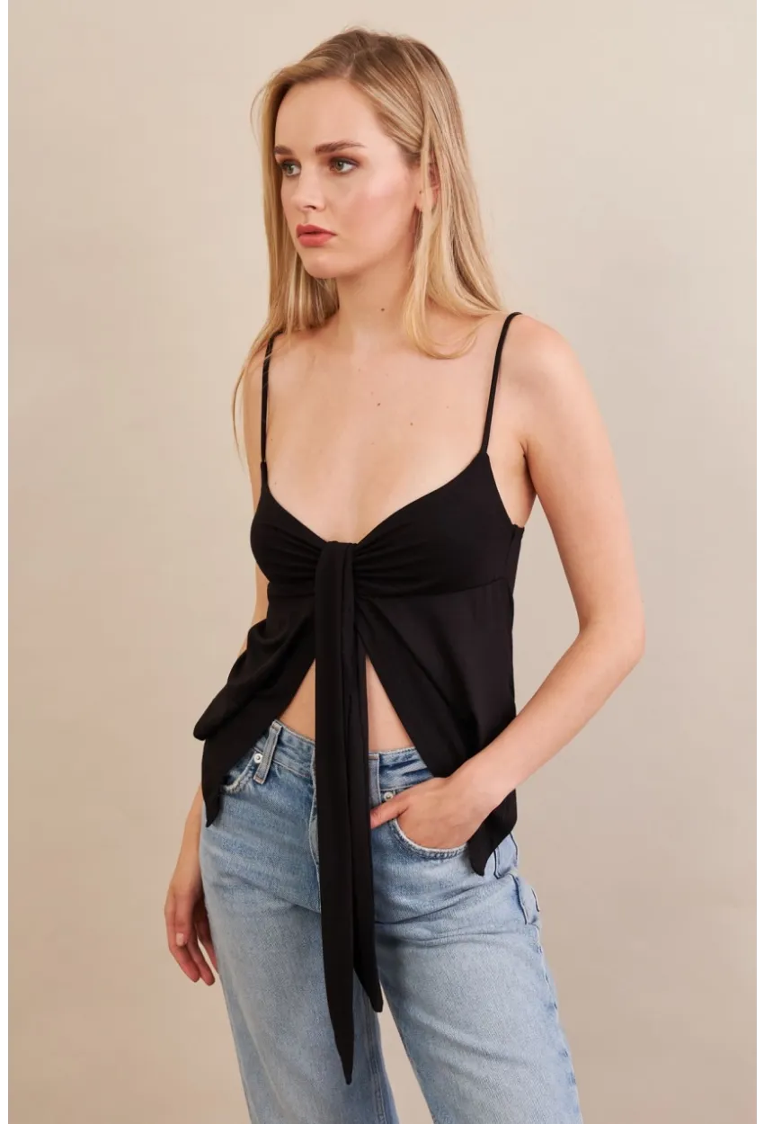 Kadın Siyah Büzgülü Asimetrik Bluz ZH172