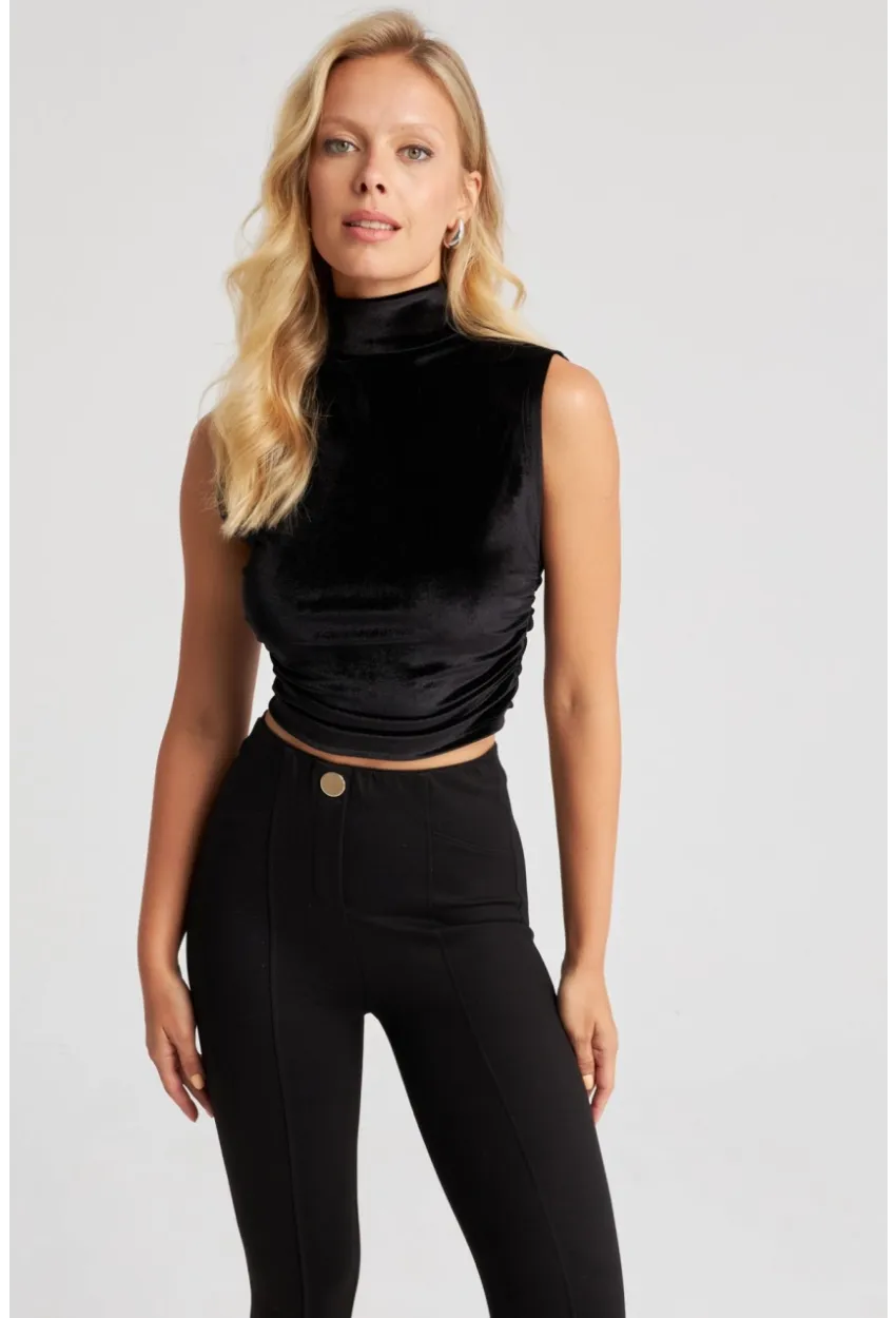 Kadın Siyah Büzgülü Kadife Bluz B228