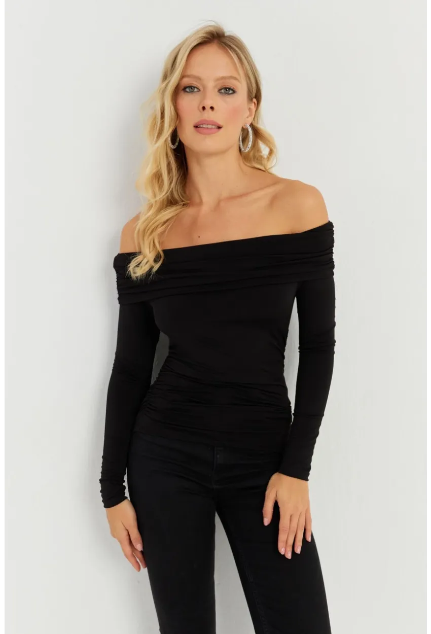 Kadın Siyah Büzgülü Madonna Bluz MON1119