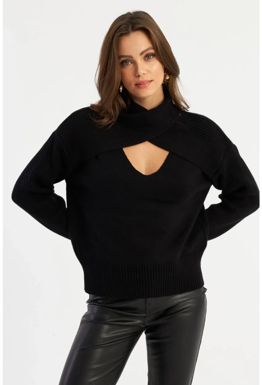 Kadın Siyah Çapraz Yaka Kazak AYD384