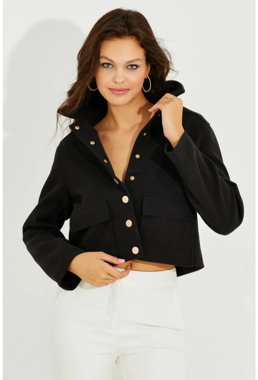 Kadın Siyah Cepli Kısa Kaşe Ceket TW50048