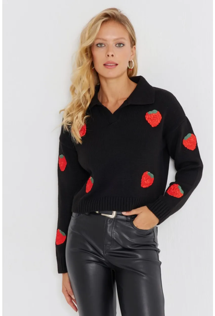 Kadın Siyah Çilek Desenli Triko Kazak KED140