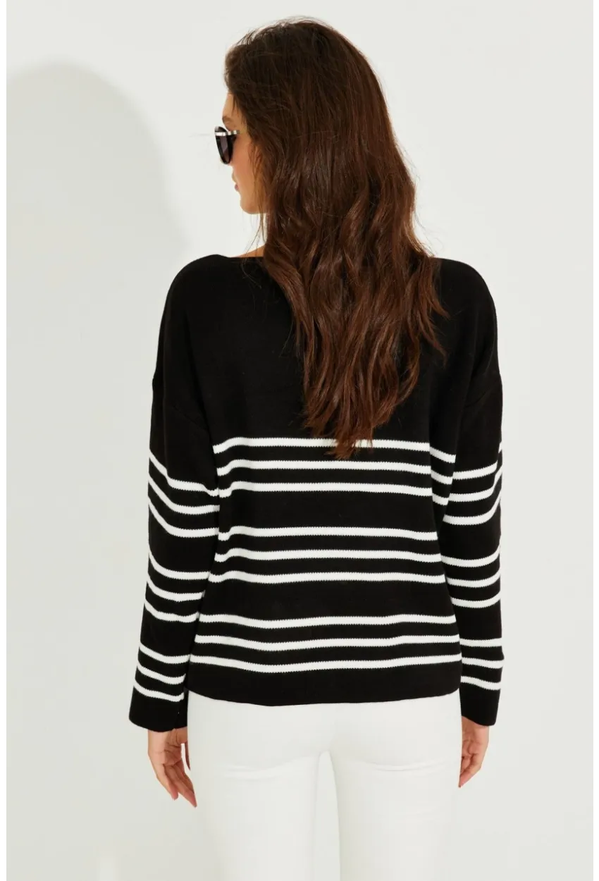 Kadın Siyah Çizgili Triko Kazak SF2188