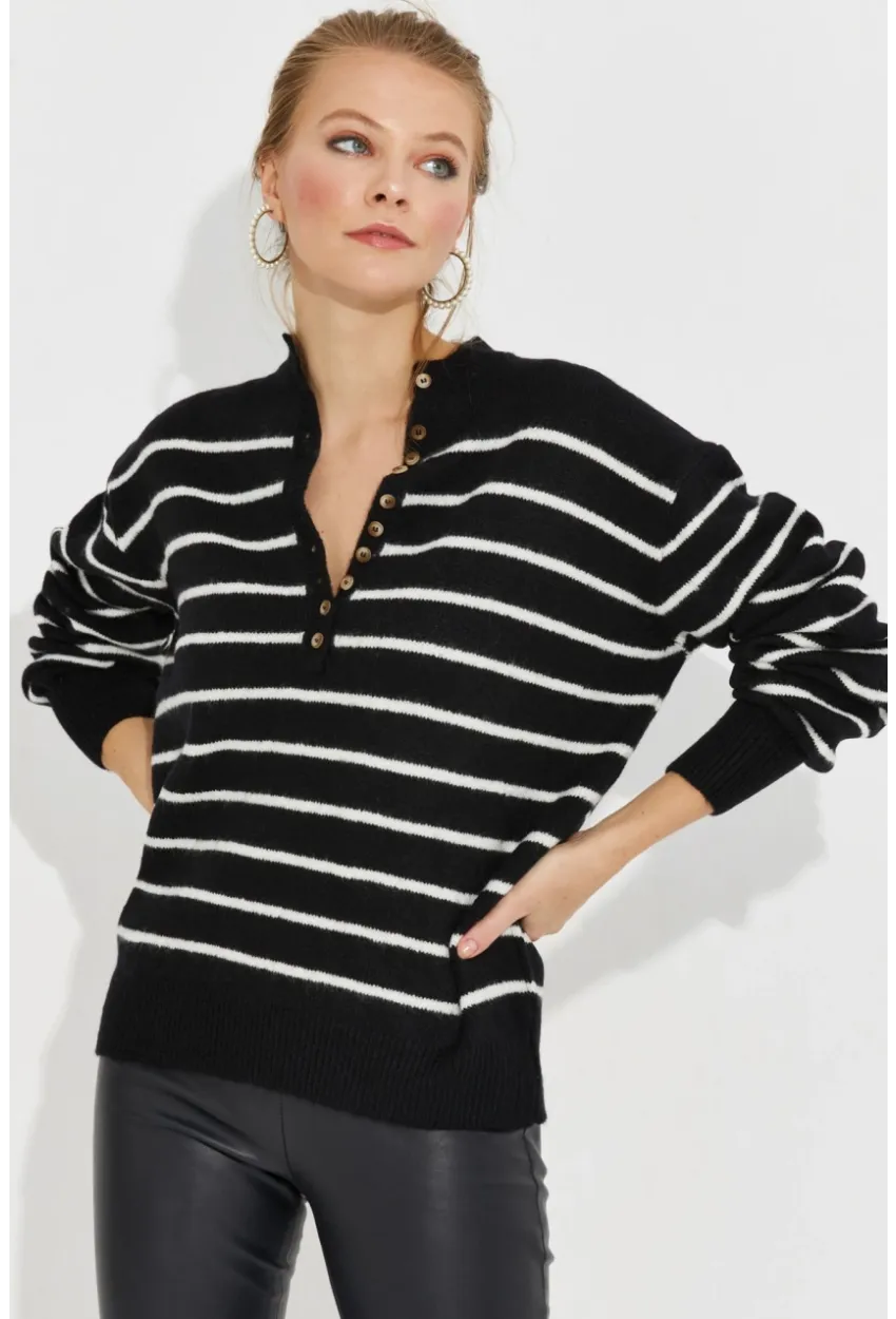 Kadın Siyah Çizgili Triko Kazak SMT219