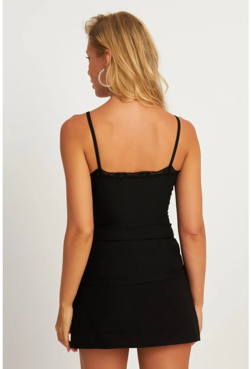 Kadın Siyah Dantel Detaylı Bluz MK18