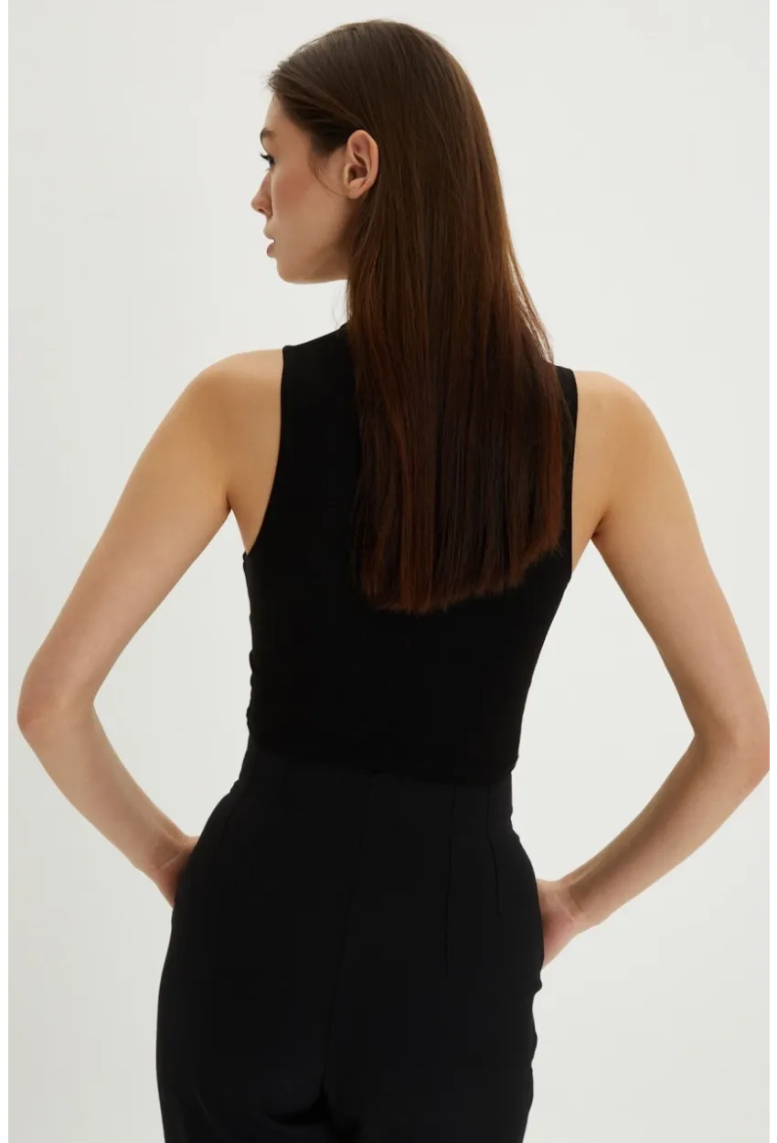 Kadın Siyah Dekolteli Crop Bluz B1610