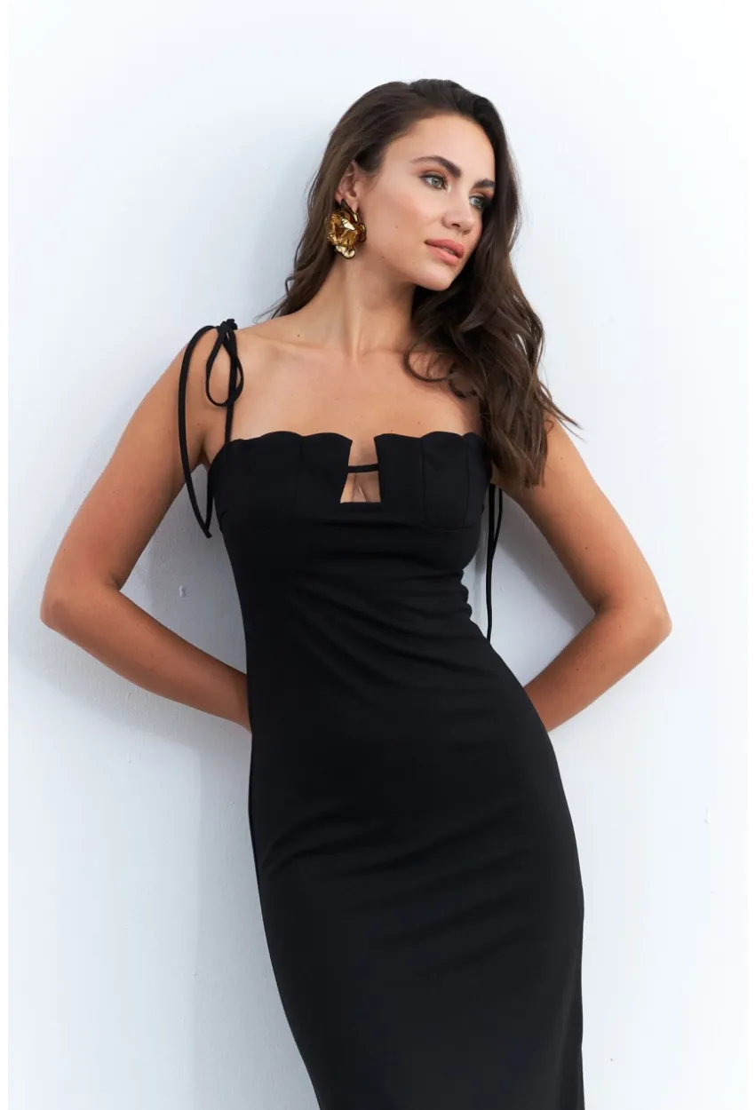 Kadın Siyah Dekolteli Yırtmaçlı Maxi Elbise YEL95