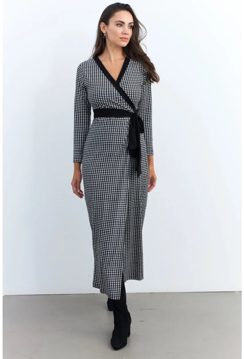 Kadın Siyah-Ekru Kruvaze Kazayağı Maxi Elbise EY2941