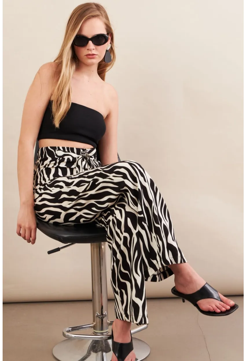 Kadın Siyah-Ekru Zebra Desenli Yüksel Bel Pantolon PİK50