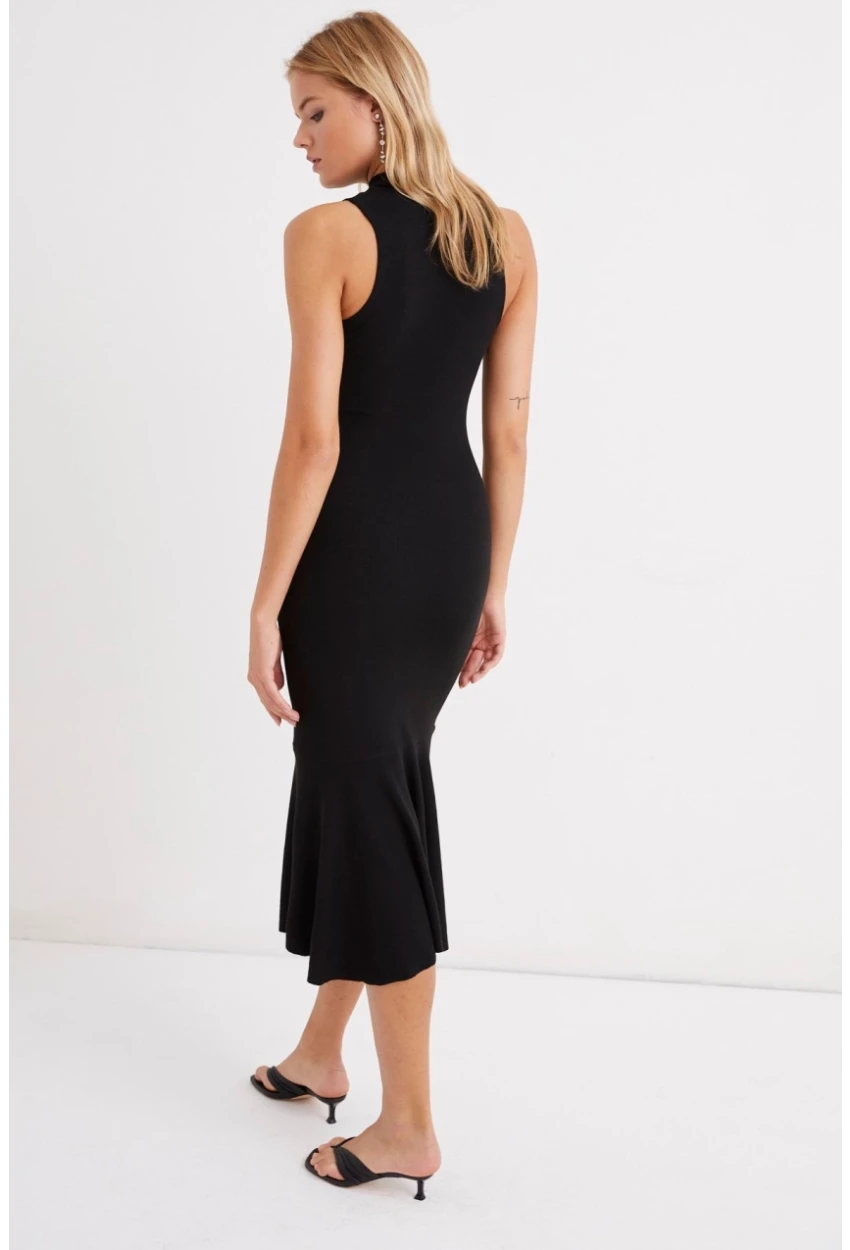 Kadın Siyah Eteği Volanlı Kaşkorse Kolsuz Elbise Yİ1888