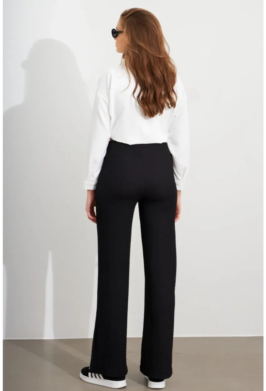 Kadın Siyah Gofre Pantolon ZH326