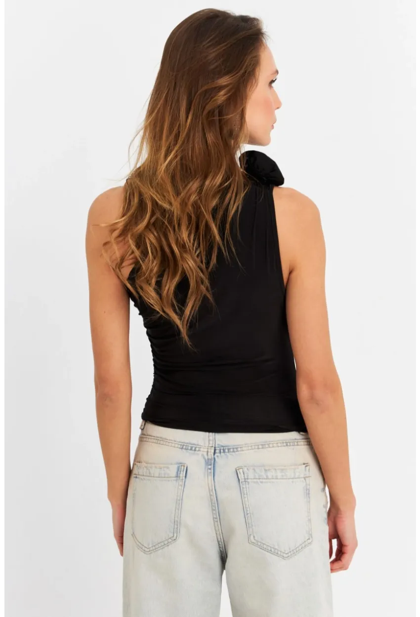 Kadın Siyah Gül Aksesuar Detaylı Crop Bluz ELT3925