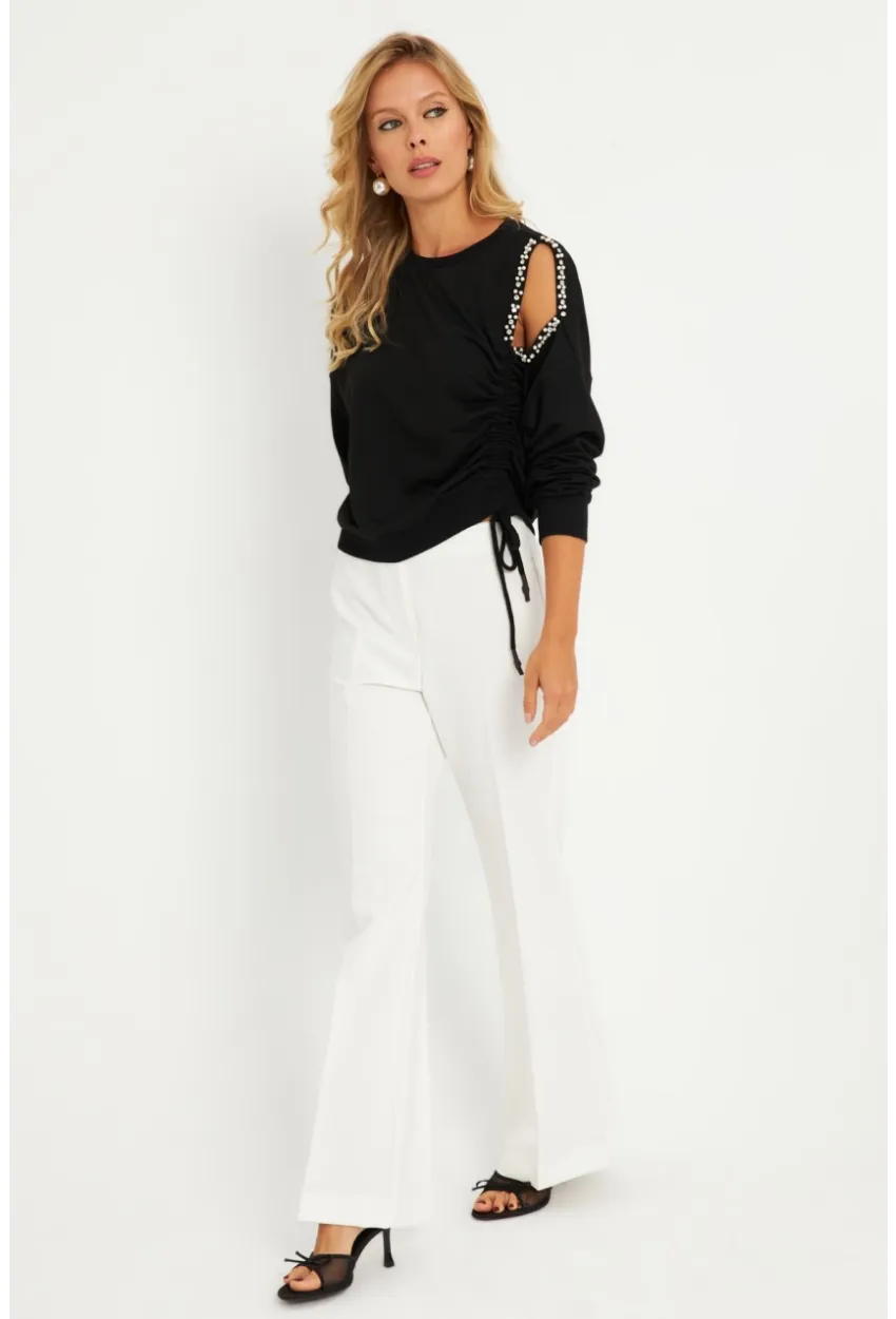 Kadın Siyah İnci Detaylı Büzgülü Sweatshirt RLO04