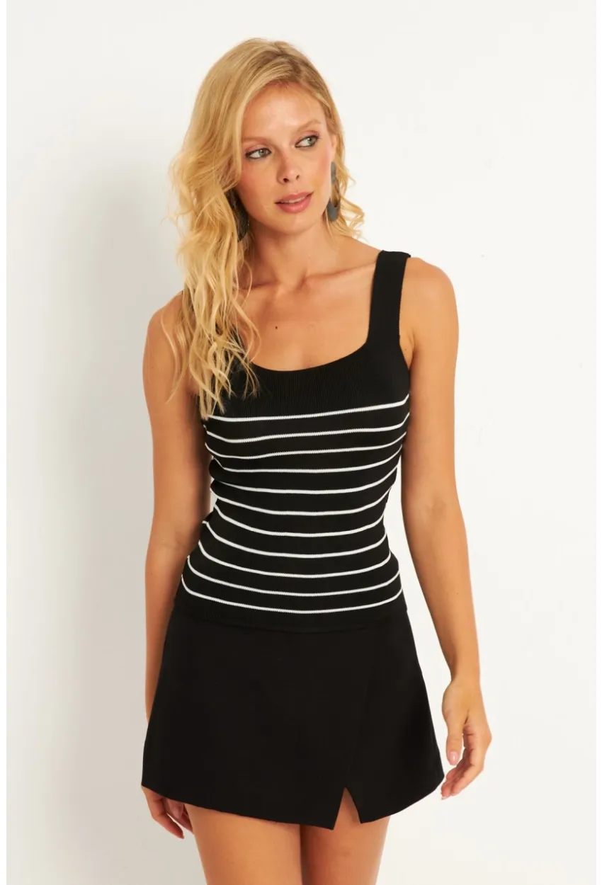 Kadın Siyah Kare Yaka Çizgili Triko Bluz KAZ15