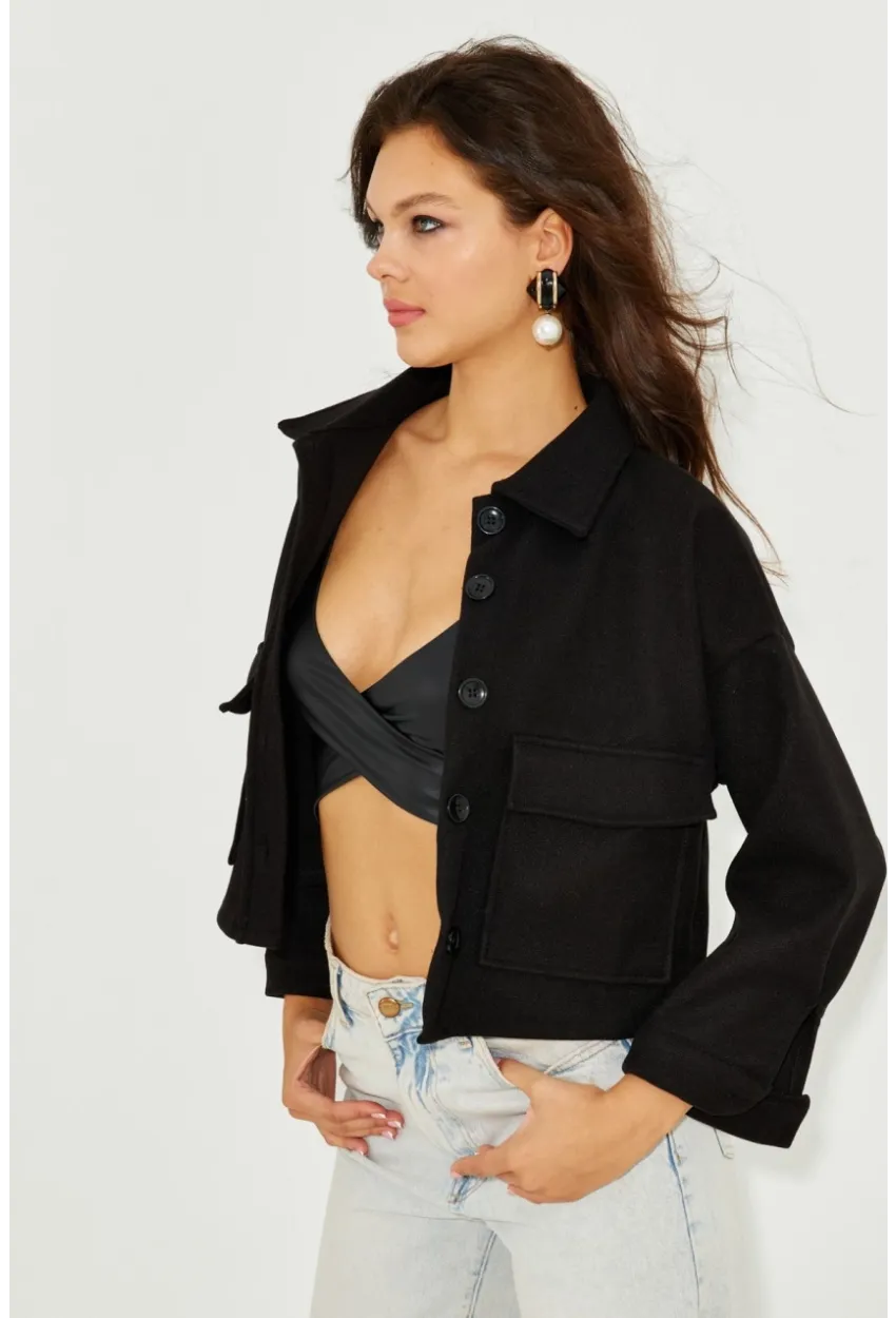 Kadın Siyah Kaşe Cepli Kısa Ceket PP2444