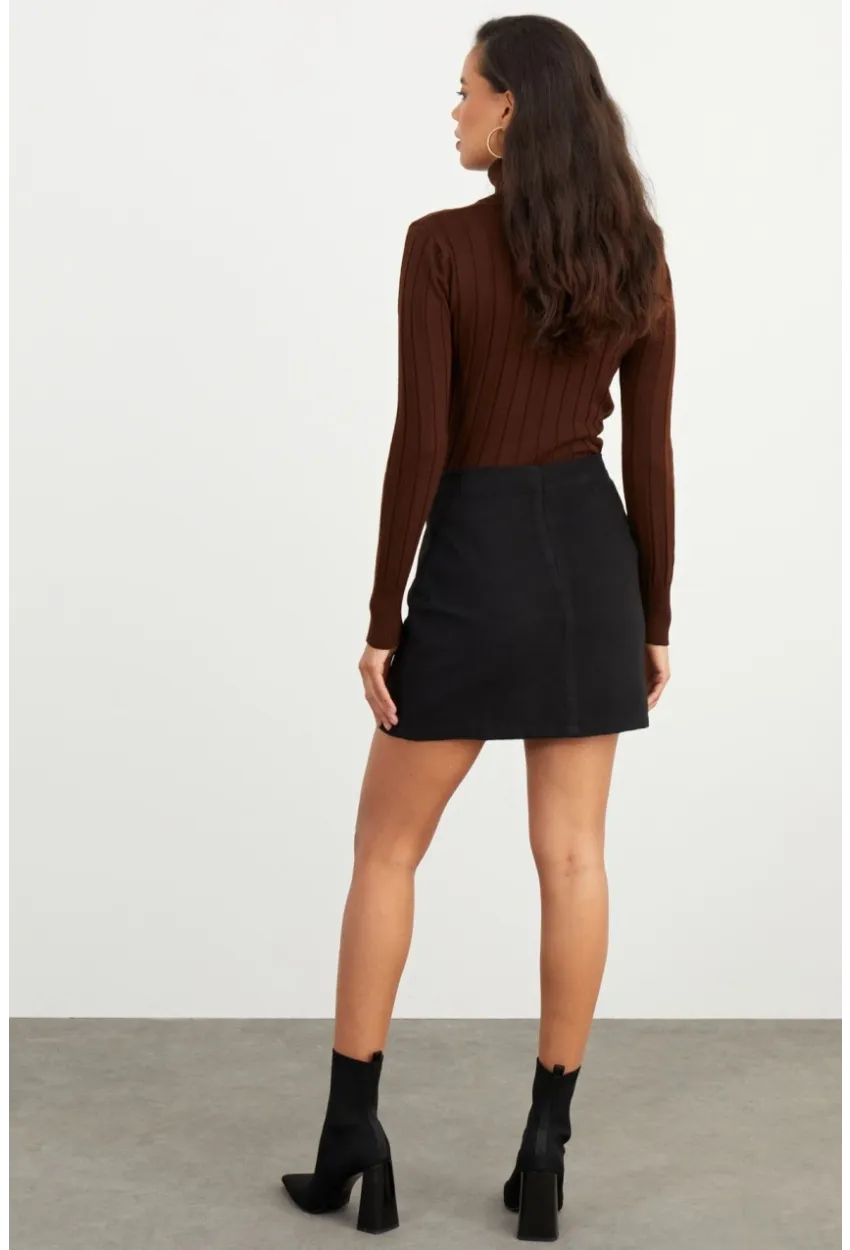 Kadın Siyah Kaşe Mini Etek KN55