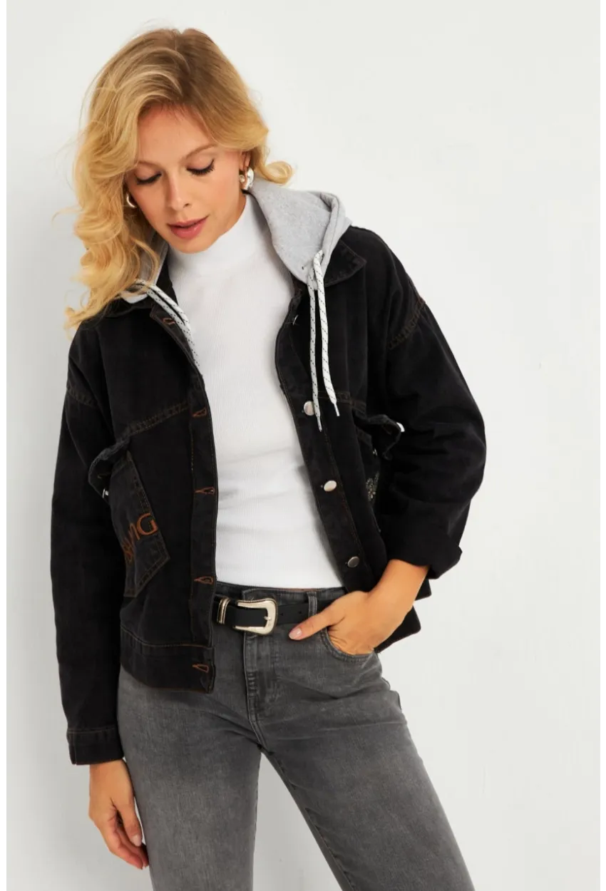 Kadın Siyah Kelebek Nakışlı Kapüşonlu Kot Ceket İS423