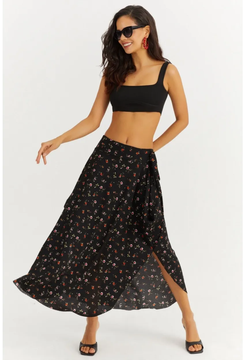 Kadın Siyah-Kırmızı Çiçekli Asimetrik Etek LV81