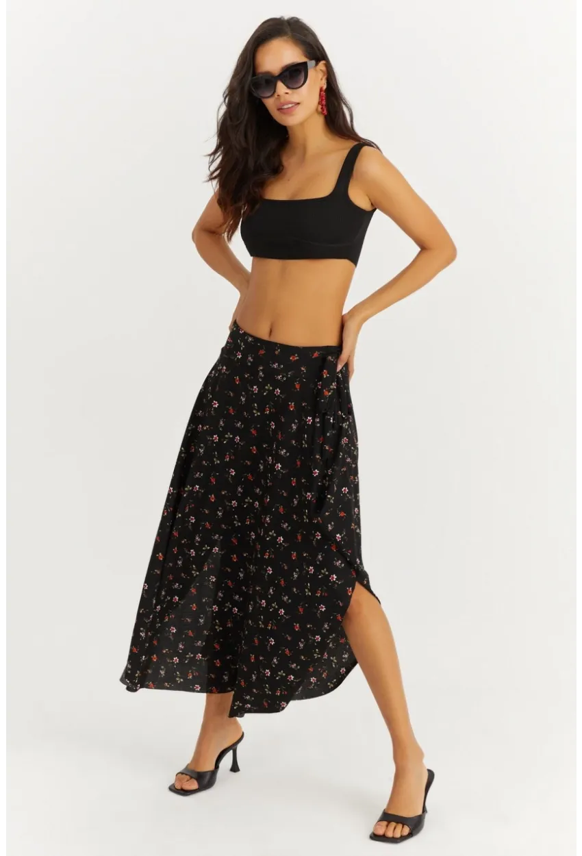 Kadın Siyah-Kırmızı Çiçekli Asimetrik Etek LV81