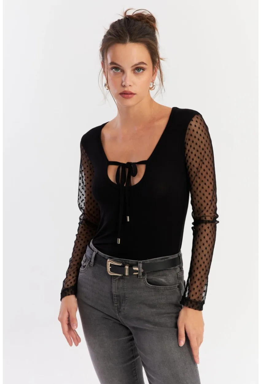 Kadın Siyah Kolları Tül Bluz EY2917