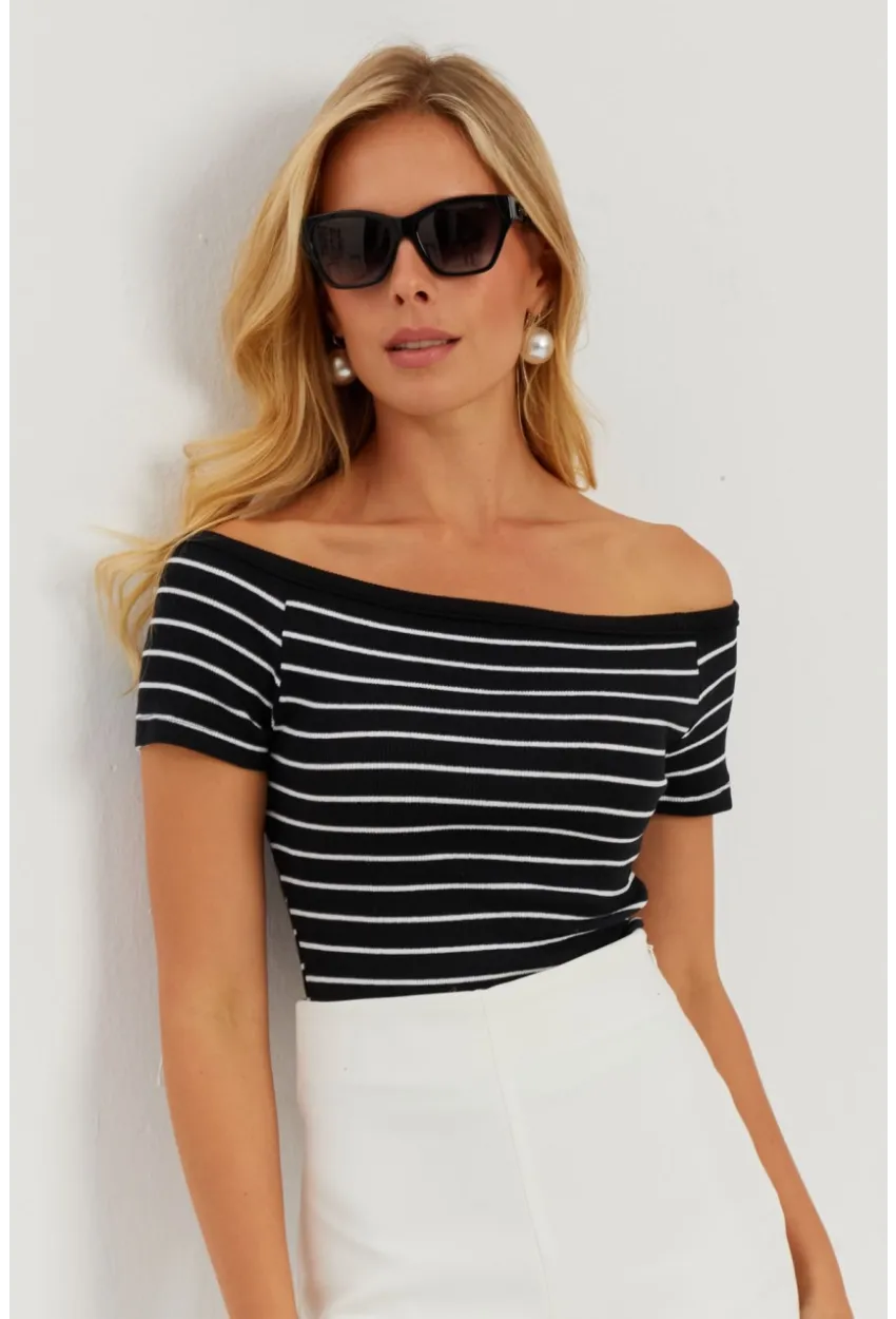 Kadın Siyah Madonna Yaka Çizgili Kaşkorse Bluz AYD311