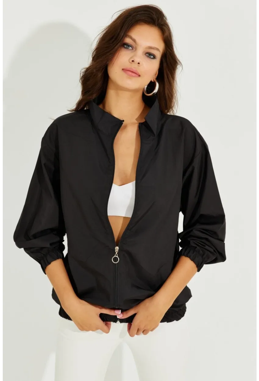 Kadın Siyah Mevsimlik İnce Yağmurluk MEN2005