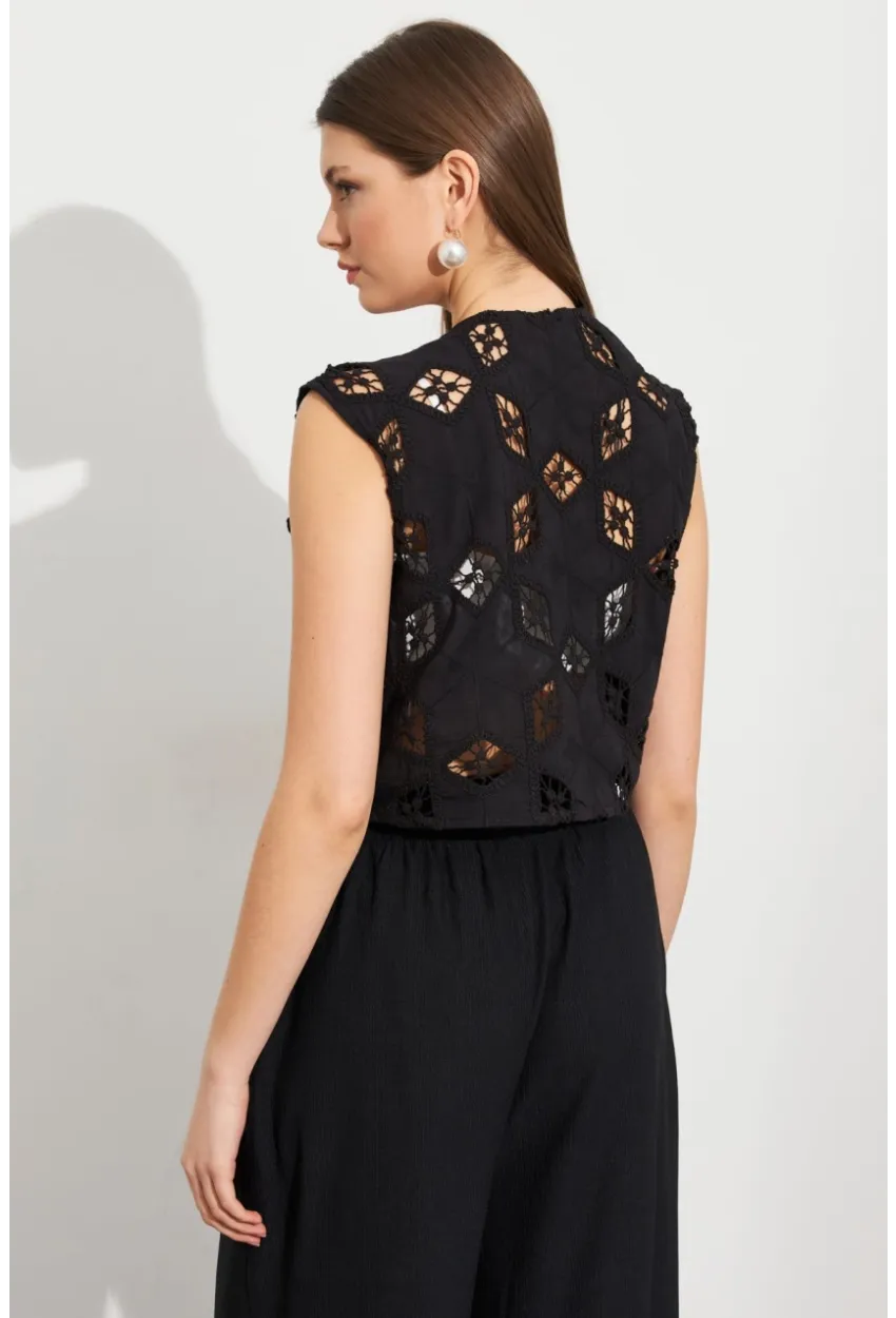 Kadın Siyah Nakışlı Crop Yelek ZH110