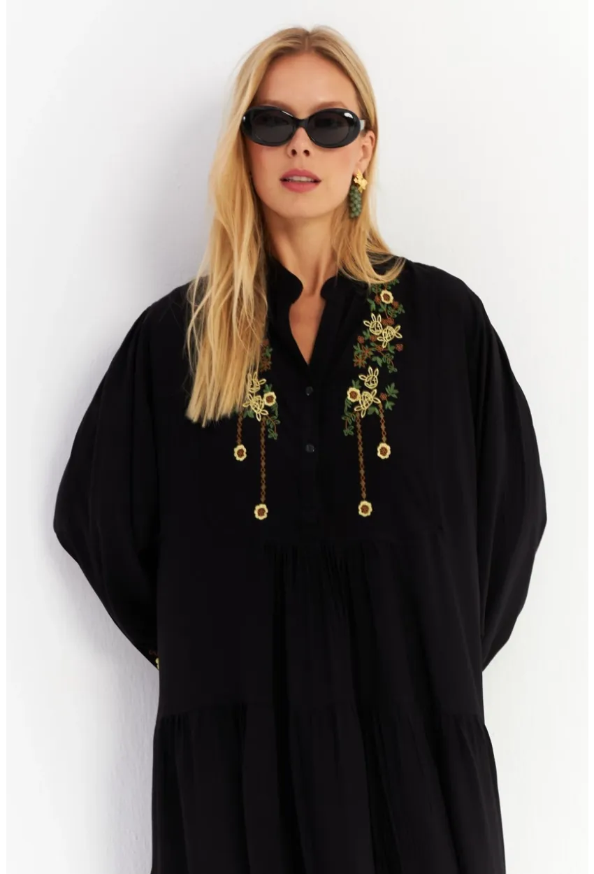 Kadın Siyah Nakışlı Volanlı Maxi Elbise MALO6