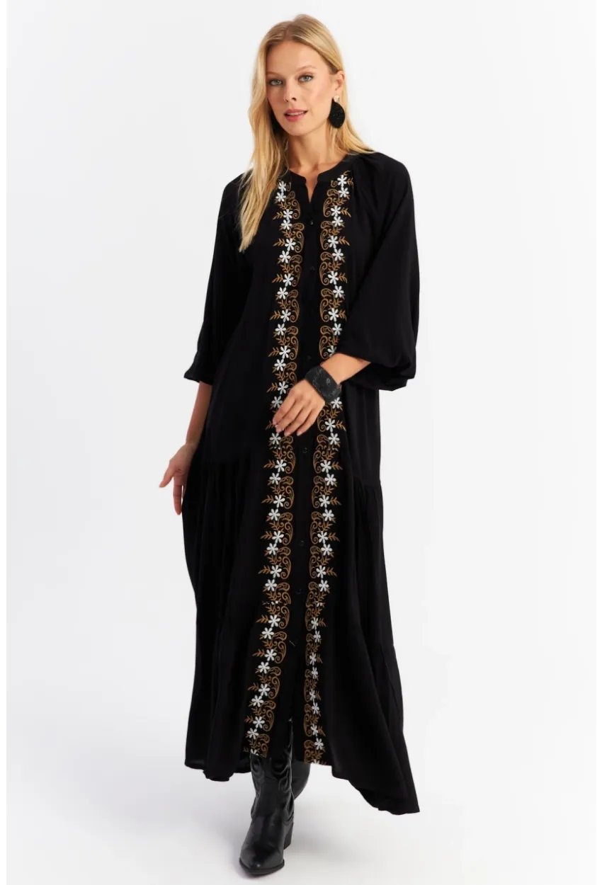 Kadın Siyah Nakışlı Volanlı Maxi Elbise MALO8