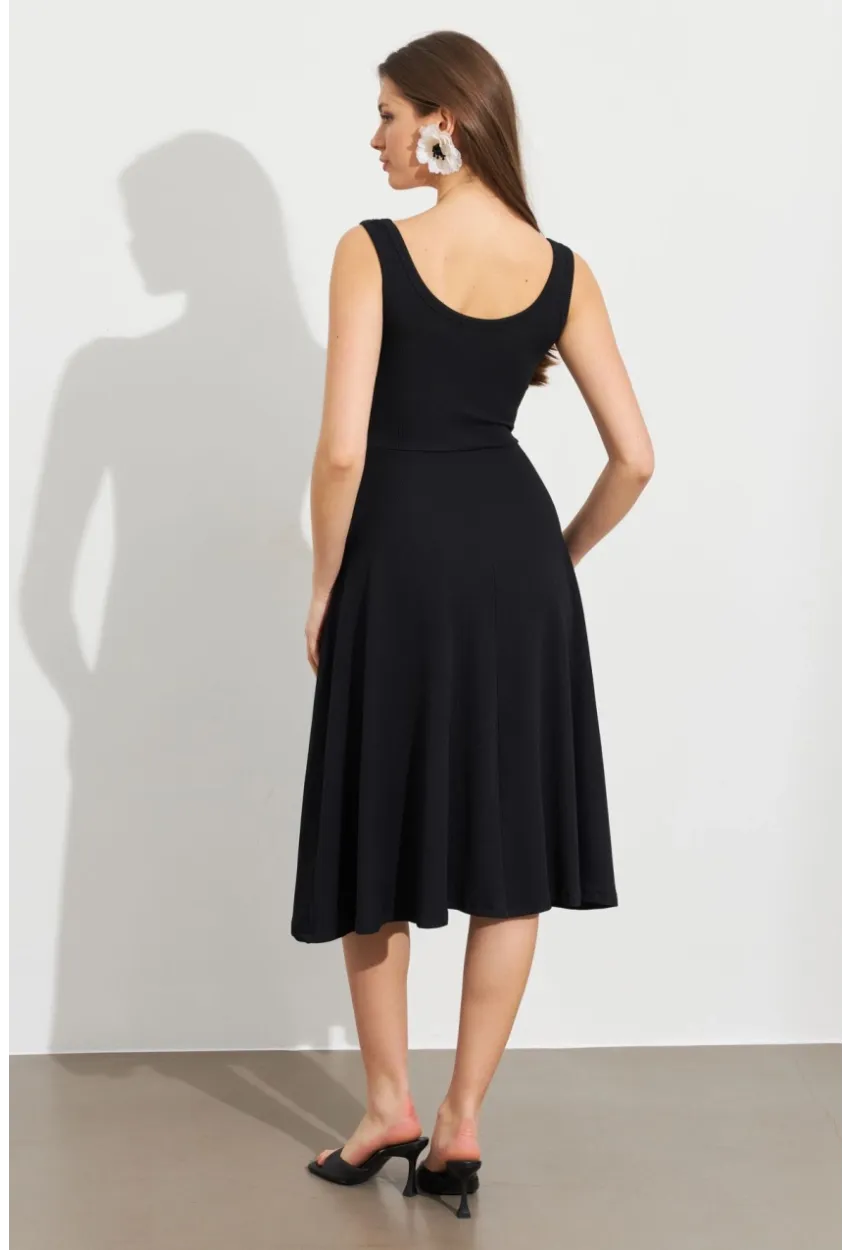 Kadın Siyah Ön Arka U Çan Etekli Midi Elbise DMR470