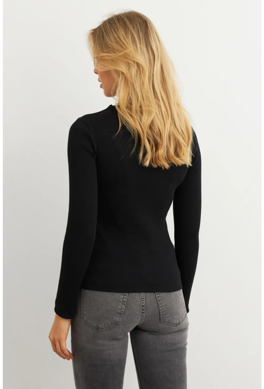 Kadın Siyah Önü Bağlamalı Kare Yaka Bluz EY3008